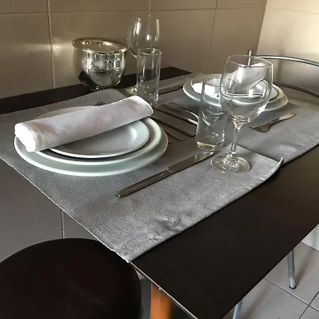 Invicta House Marques פורטו